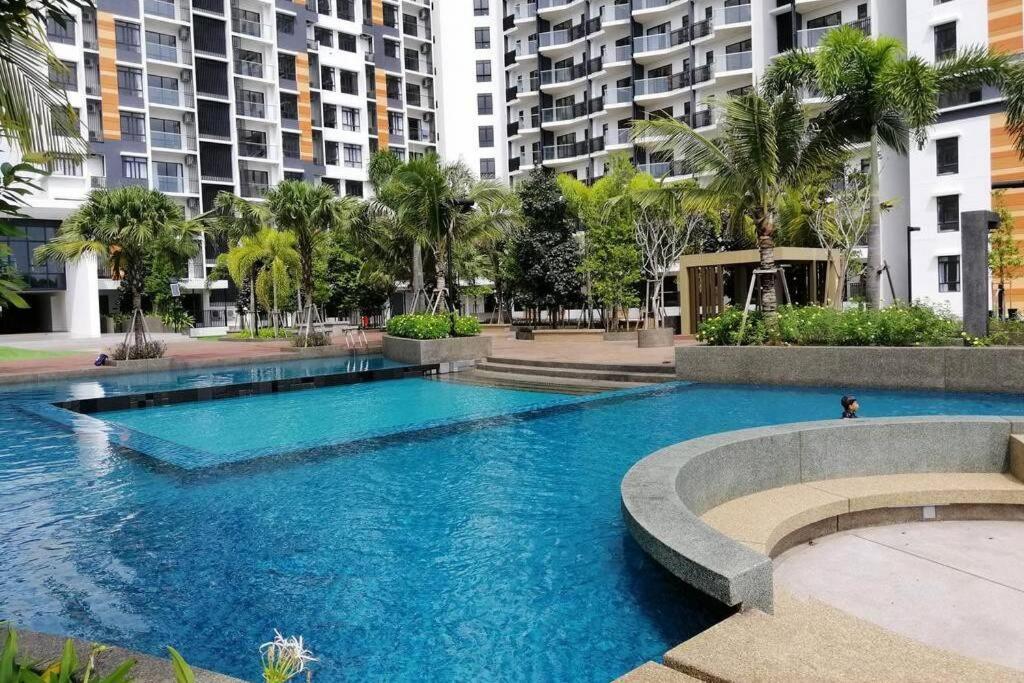 Casa Raudhah @ Timurbay Seafront Residence Kampung Sungai Karang Extérieur photo